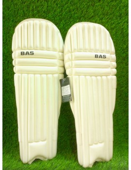 Bas Moulded Junior Batting Pad