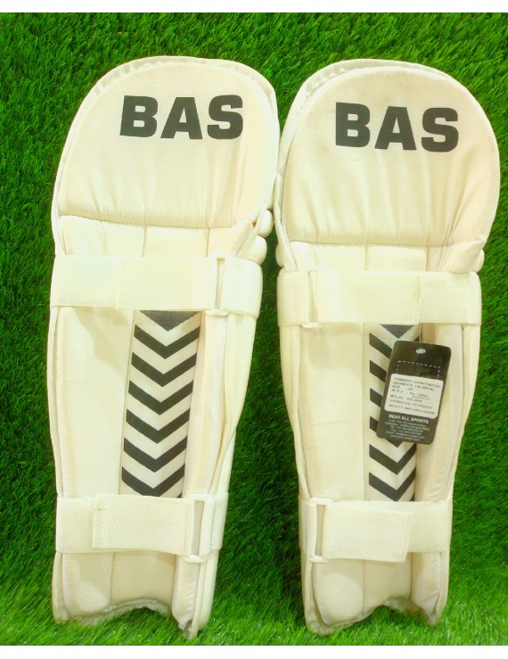 Bas Moulded Junior Batting Pad