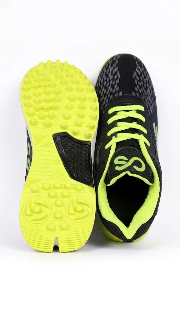 hockey shoes 2.webp
